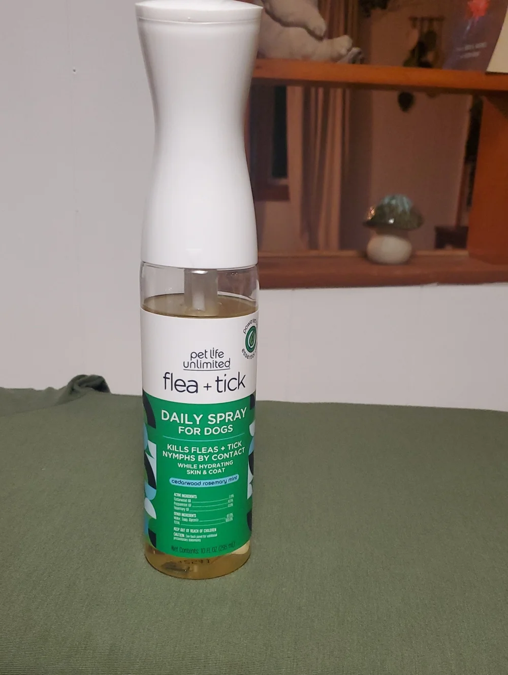 Flea + Tick Daily Spray for Dogs — White & Green